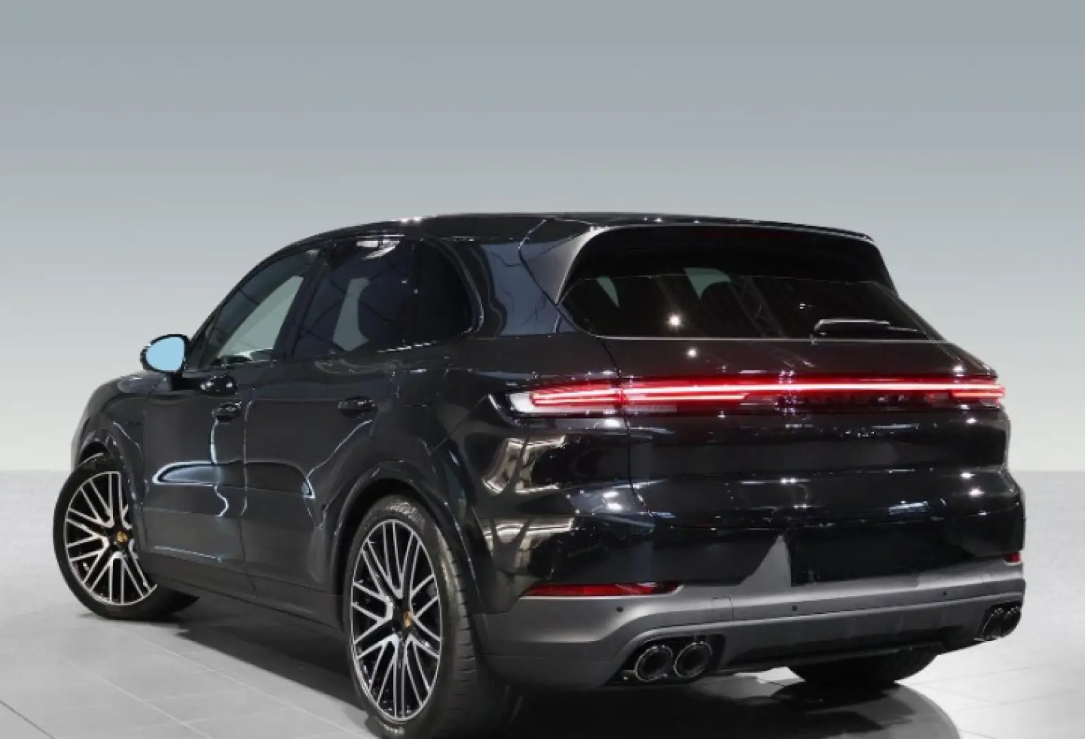 Porsche Cayenne E-Hybrid pneu pano masaj ventilatie Matrix