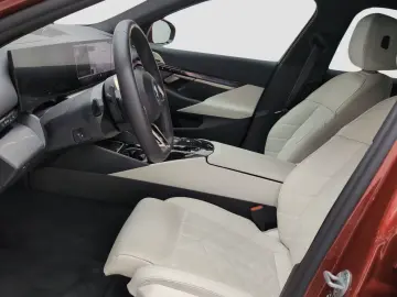 550e xDrive Limousine M Sport AHK Kamera LED Len