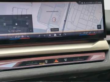 550e xDrive Limousine M Sport AHK Kamera LED Len