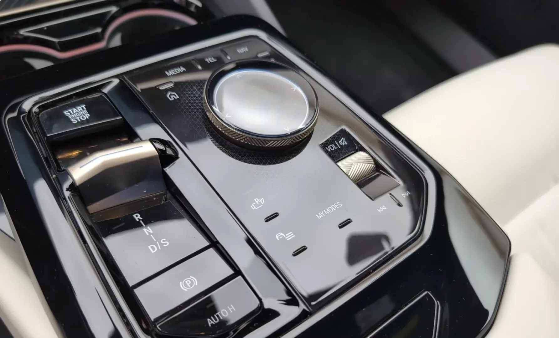 550e xDrive Limousine M Sport AHK Kamera LED Len