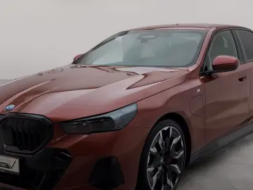 550e xDrive Limousine M Sport AHK Kamera LED Len