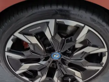 550e xDrive Limousine M Sport AHK Kamera LED Len