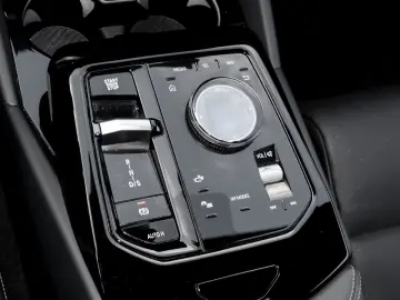 BMW 550 e xDrive Limousine M Sport Pro B&W