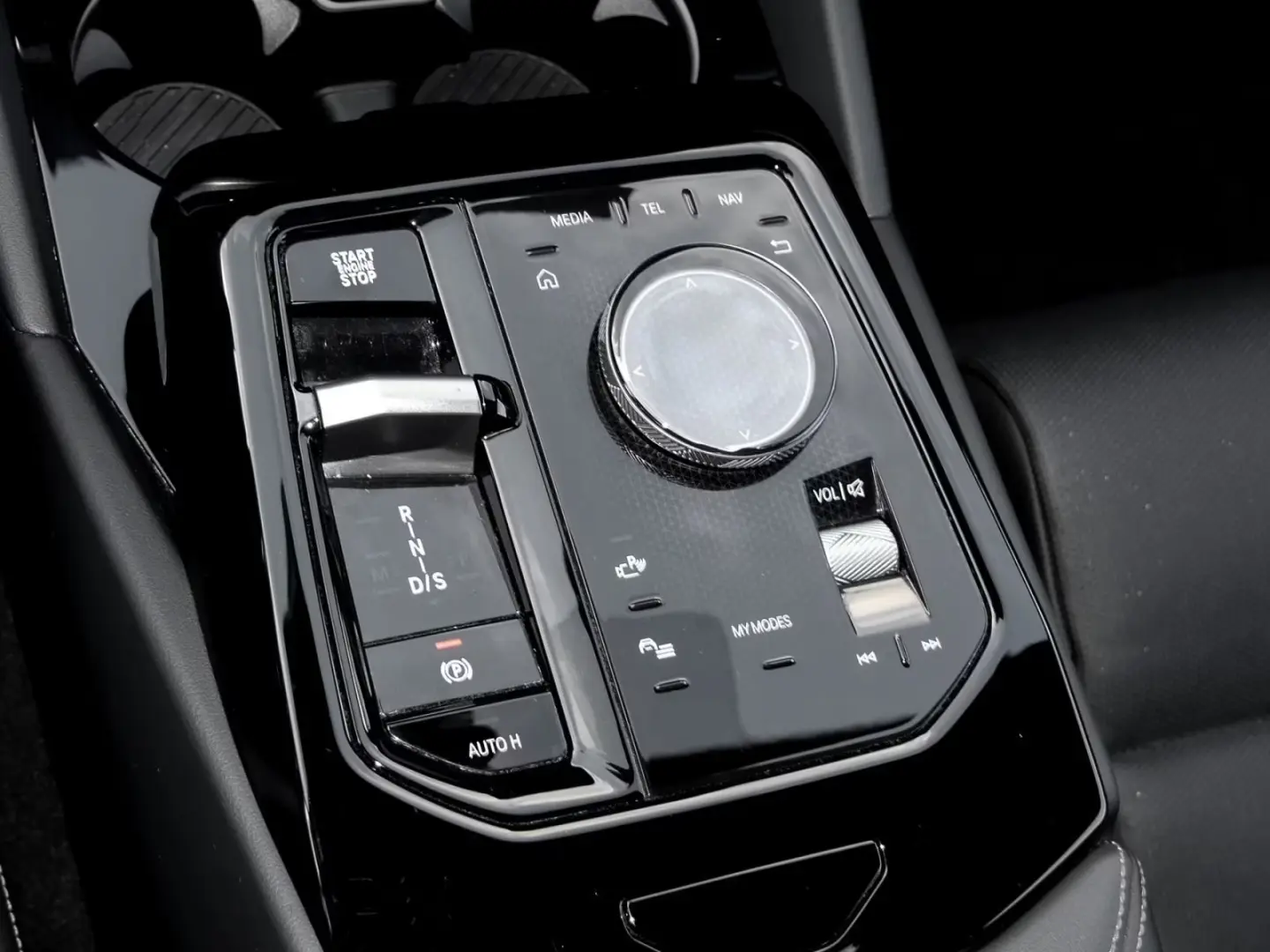 BMW 550 e xDrive Limousine M Sport Pro B&W