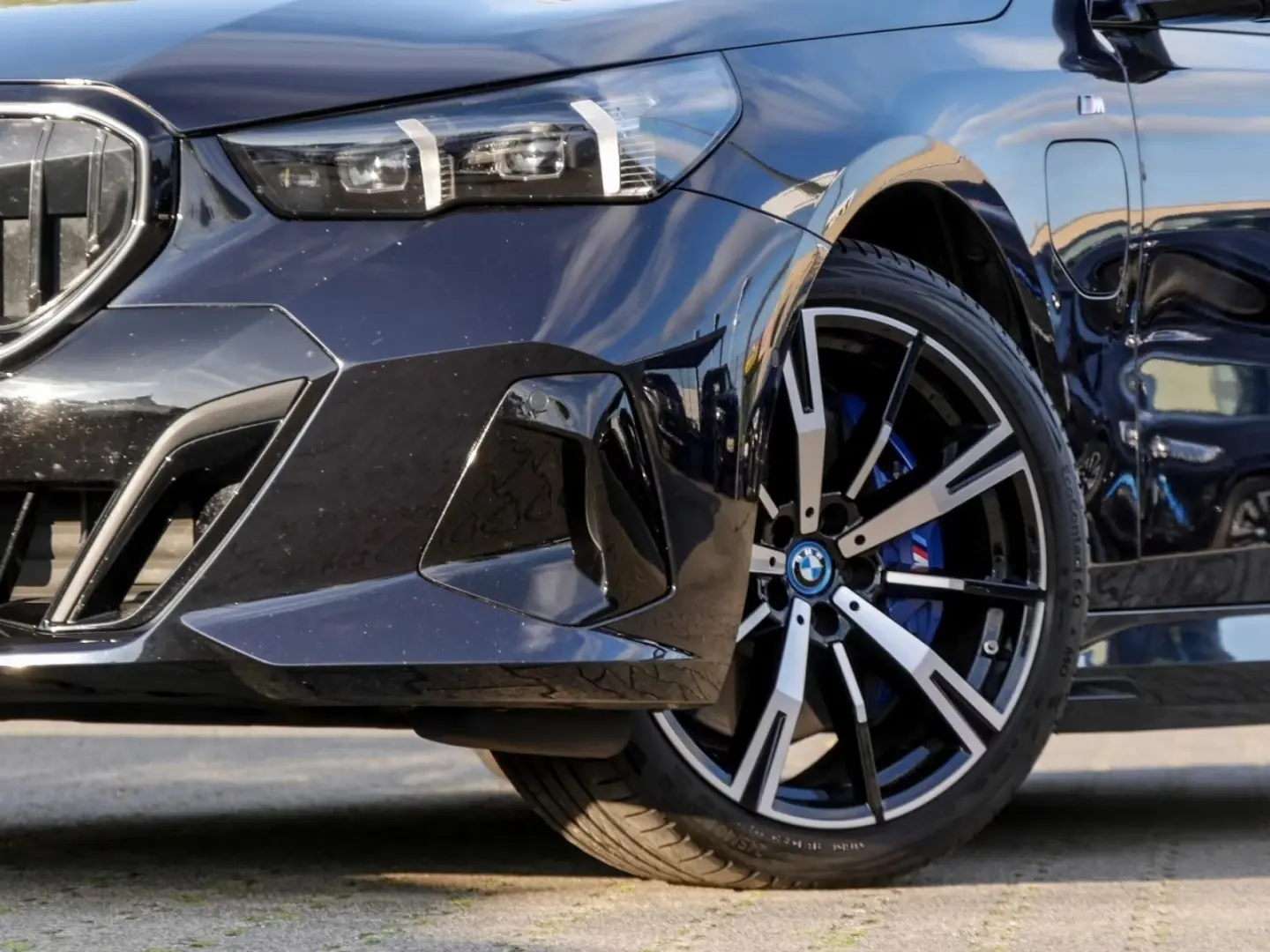 BMW 550 e xDrive Limousine M Sport Pro B&W