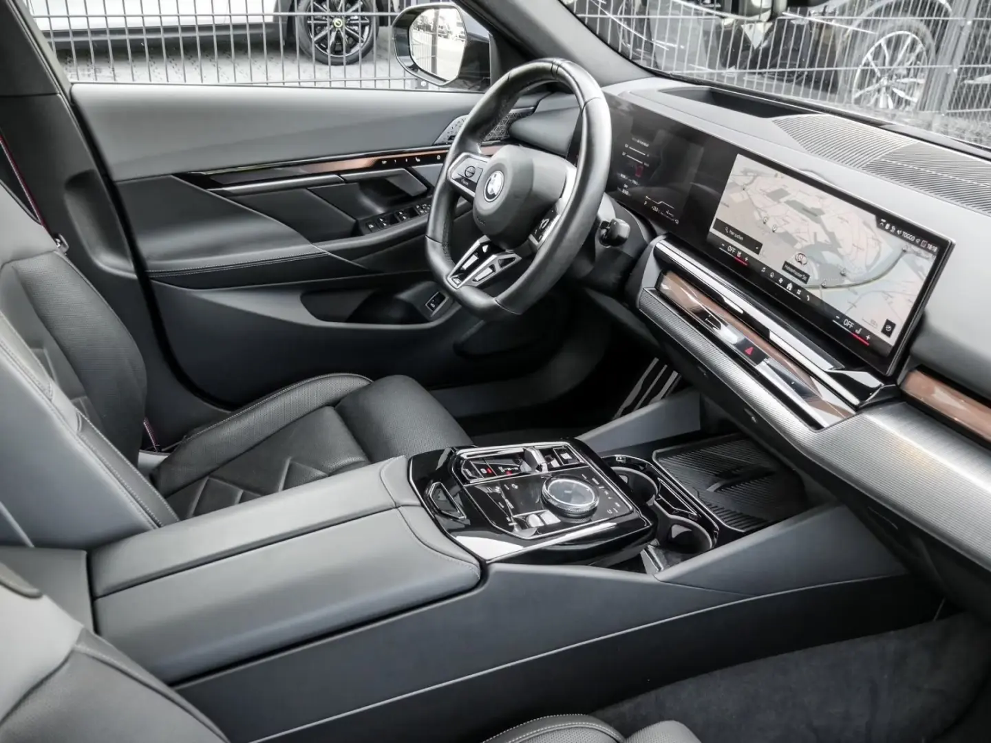 BMW 550 e xDrive Limousine M Sport Pro B&W