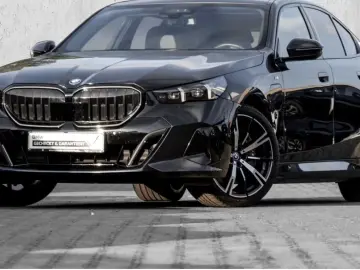 BMW 550 e xDrive Limousine M Sport Pro B&W