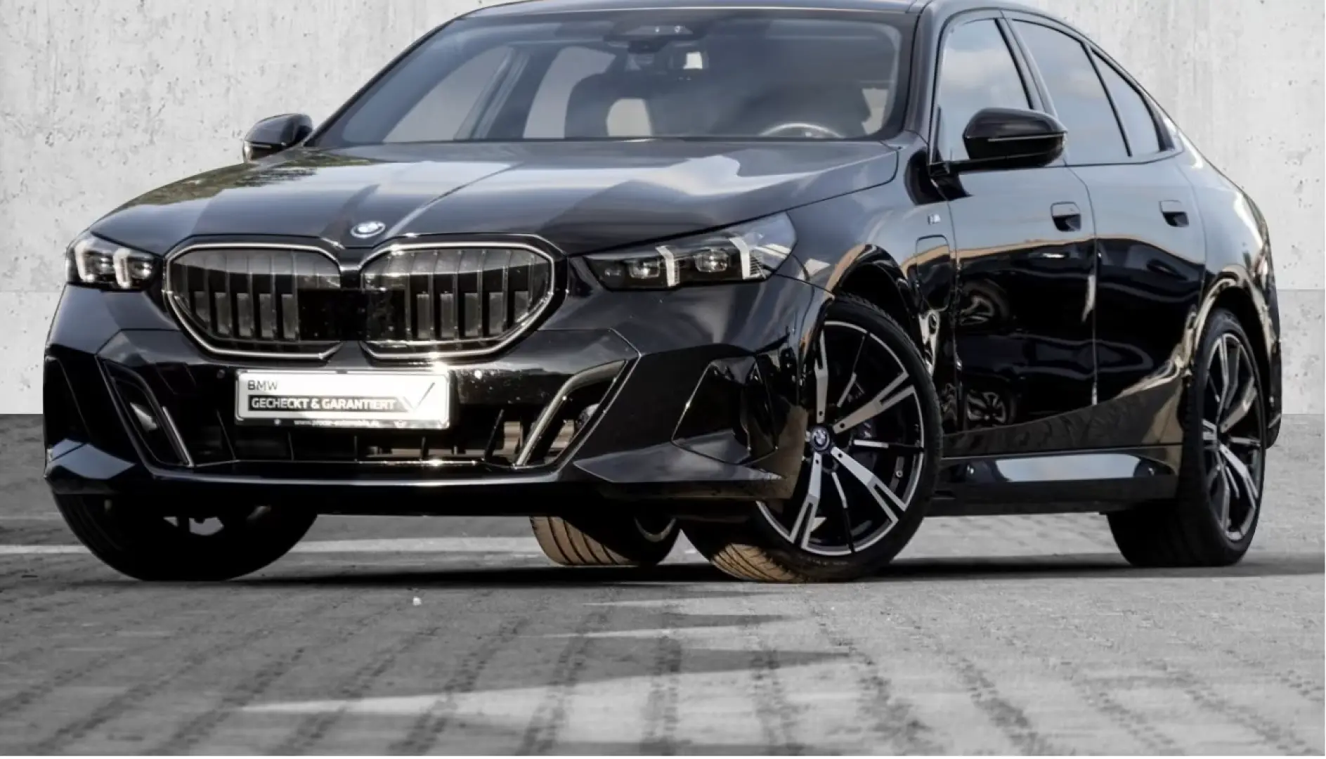 BMW 550 e xDrive Limousine M Sport Pro B&W