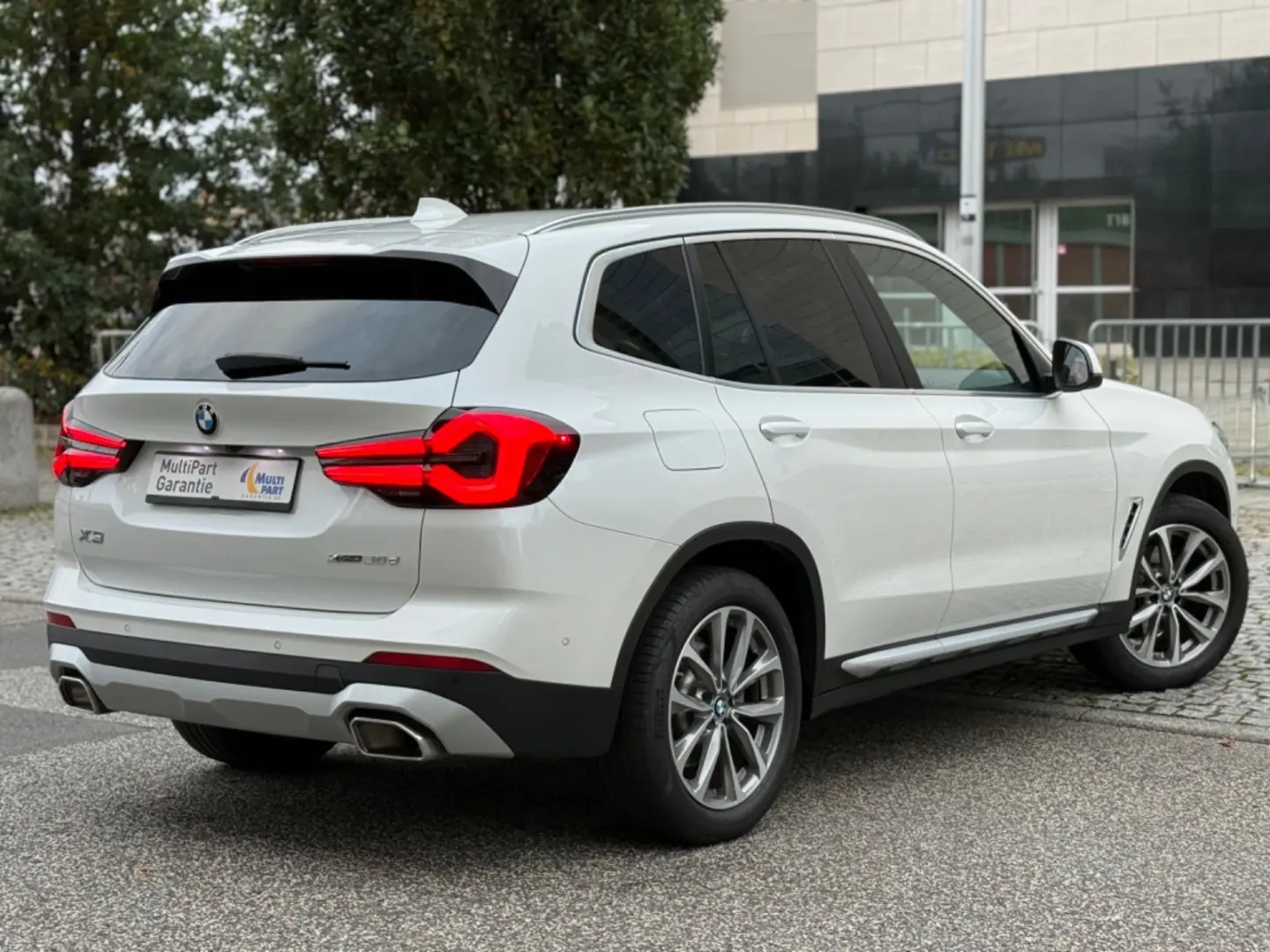 X3 xDrive 20 d   TOUCH    LED    APPLE CAR