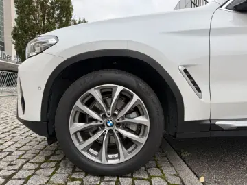 X3 xDrive 20 d   TOUCH    LED    APPLE CAR