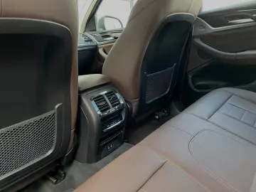 X4 xDrive20d LiveCockpit Head-Up Laserlicht