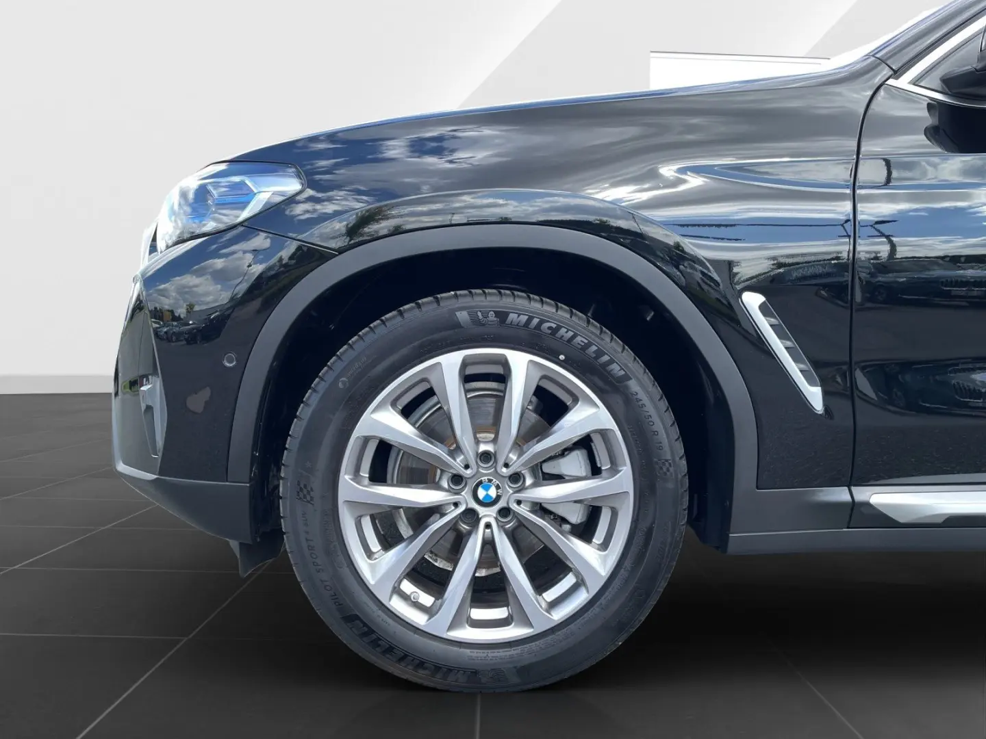 X4 xDrive20d LiveCockpit Head-Up Laserlicht