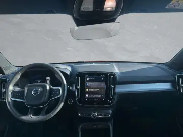 XC40 B3 MILD-Hybrid Automatik Plus Dark LED