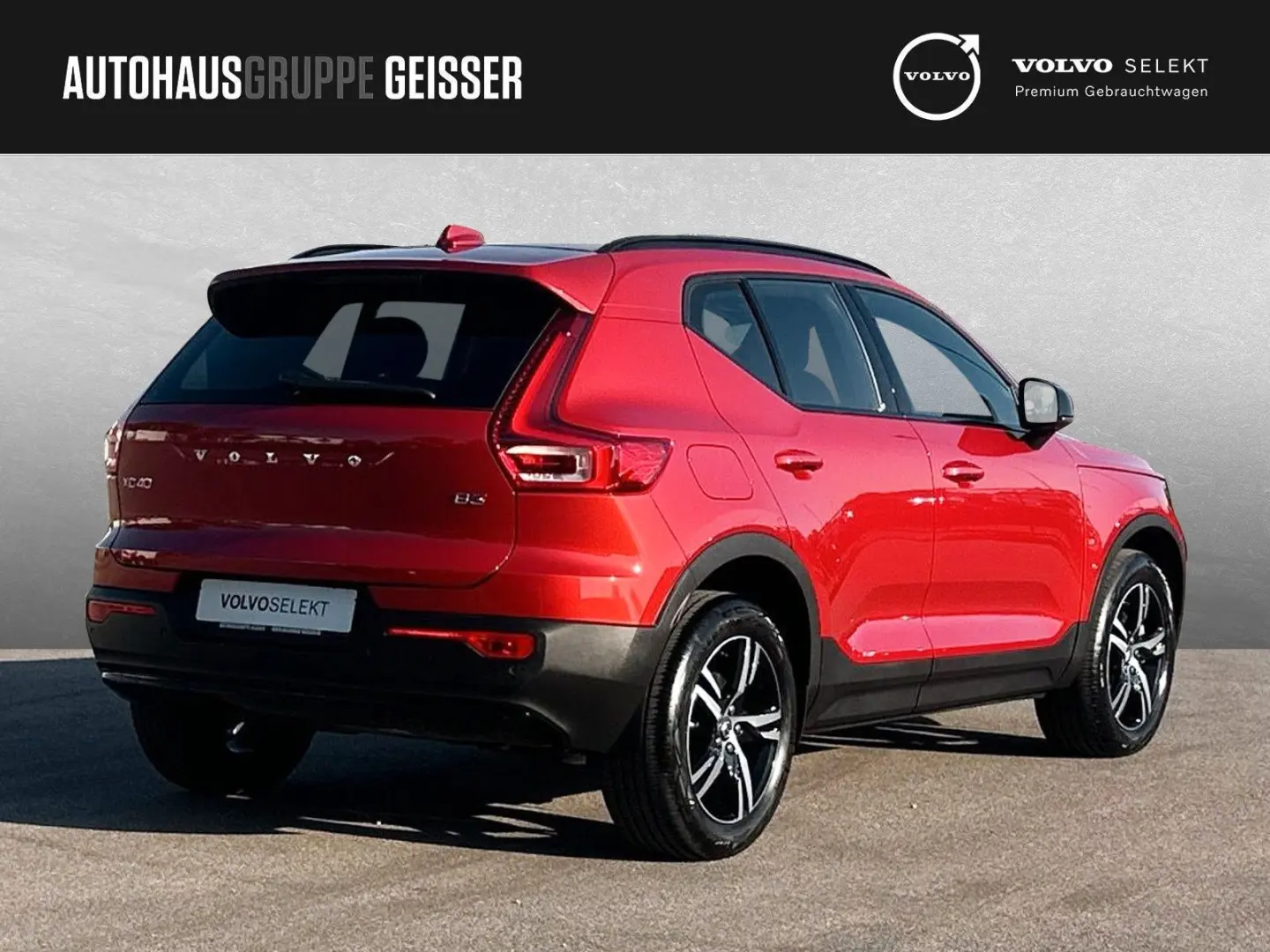 XC40 B3 MILD-Hybrid Automatik Plus Dark LED