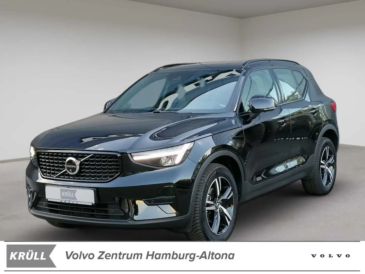XC40 T2 2WD Plus Dark  Pano  Kamera uvm.