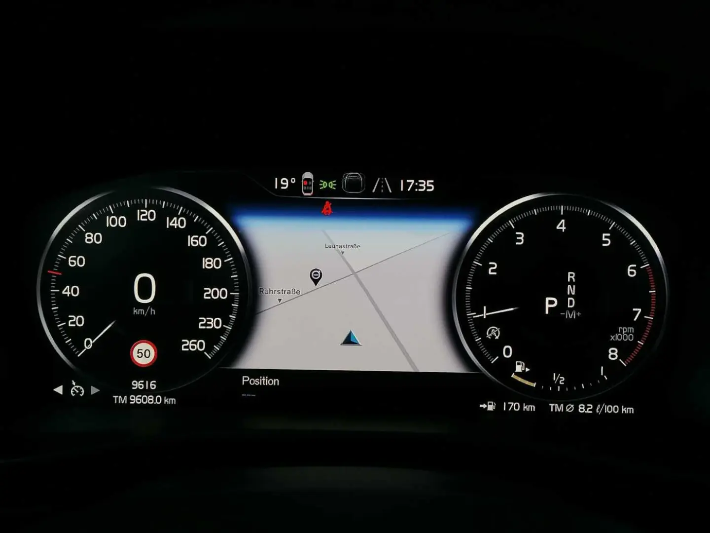 XC40 T2 2WD Plus Dark  Pano  Kamera uvm.