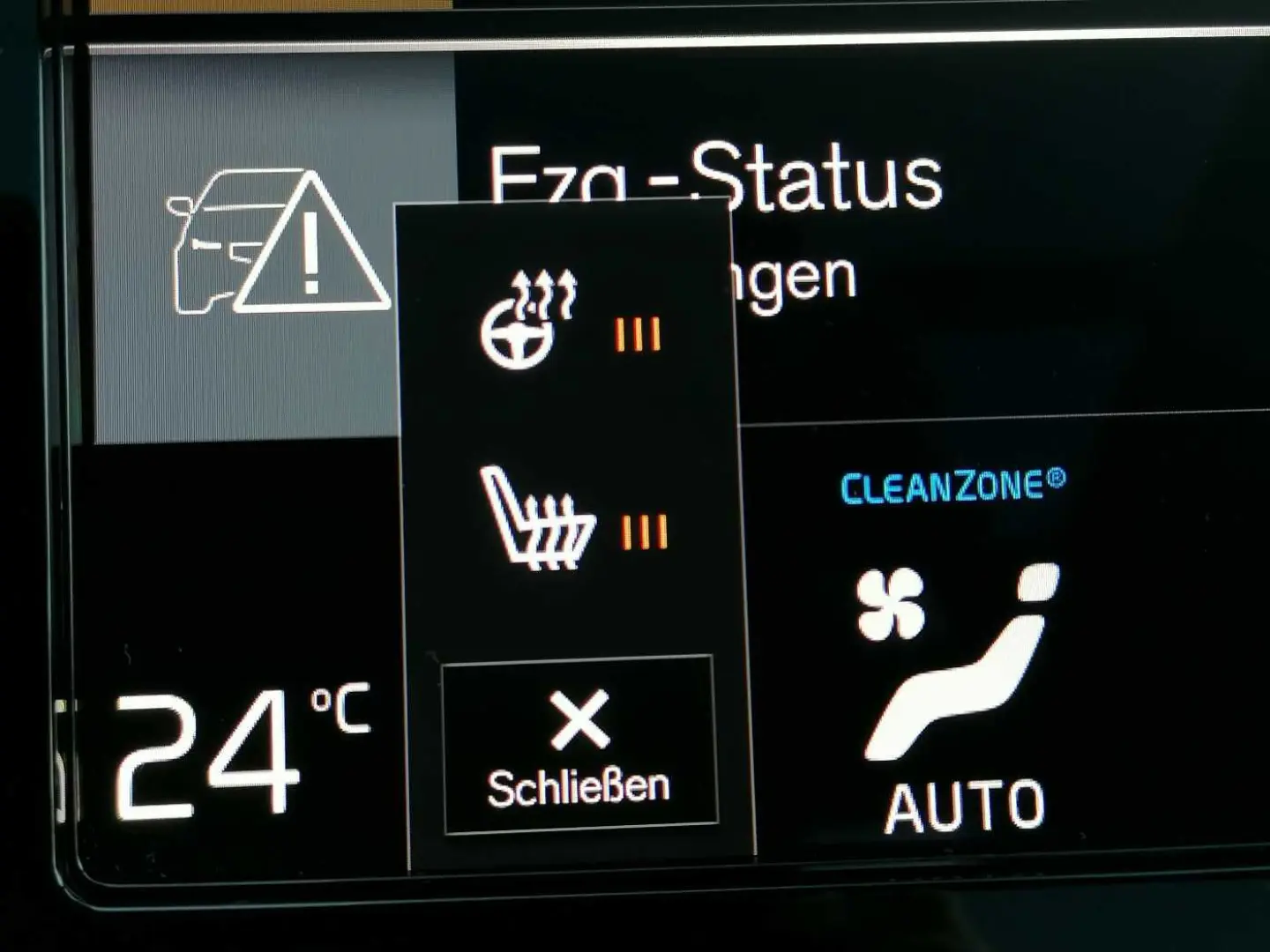 XC40 T2 2WD Plus Dark  Pano  Kamera uvm.