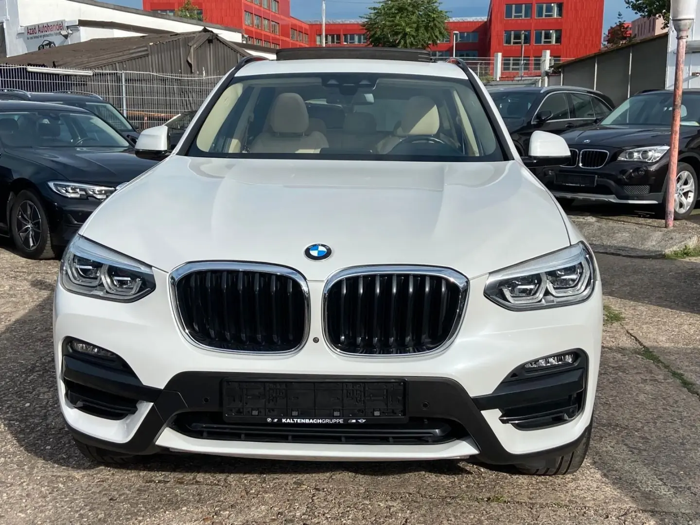 X3xDrive20d Advantage PANO AHK 360  LED NAVI