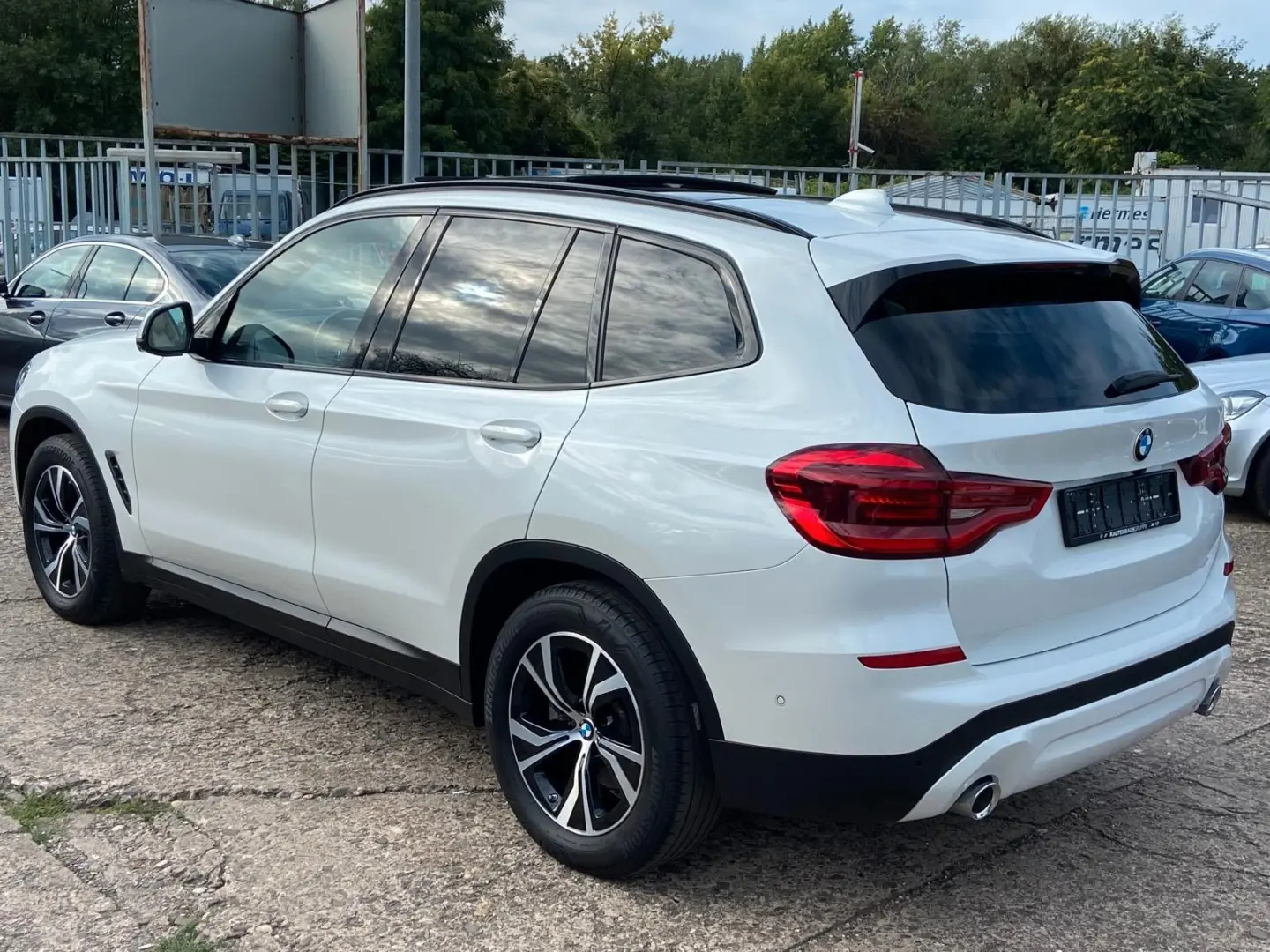 X3xDrive20d Advantage PANO AHK 360  LED NAVI