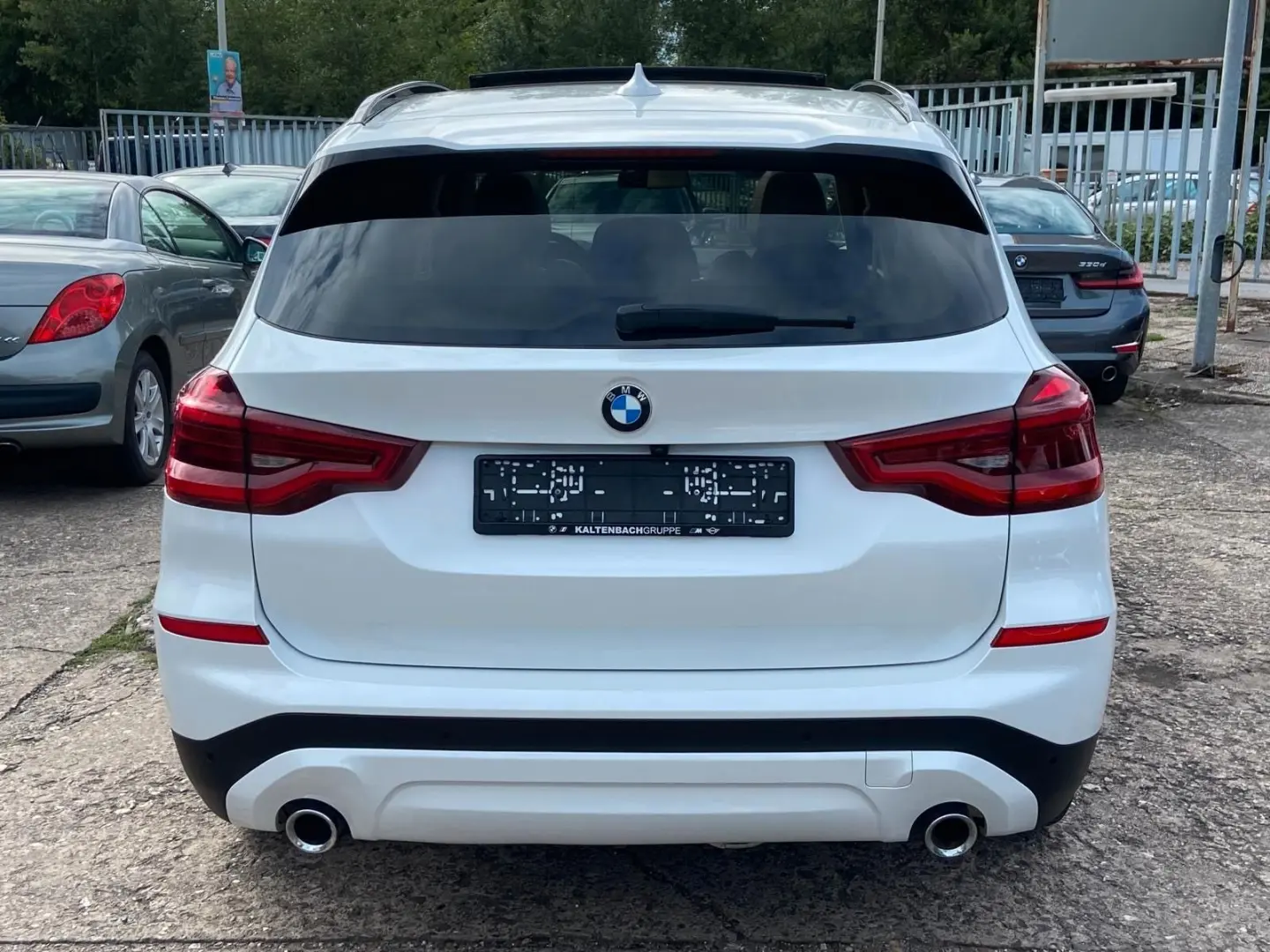 X3xDrive20d Advantage PANO AHK 360  LED NAVI