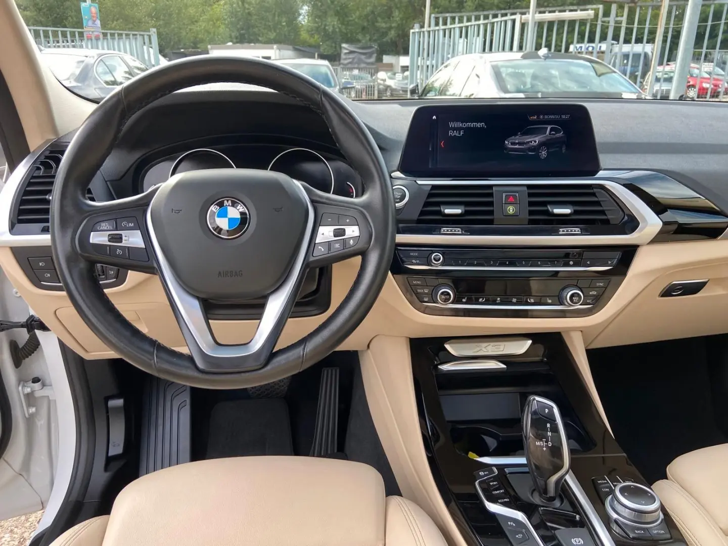 X3xDrive20d Advantage PANO AHK 360  LED NAVI