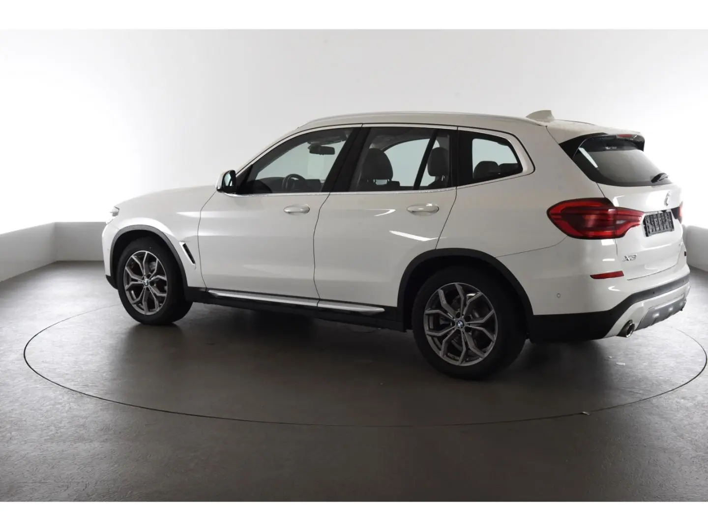 X3 20d xLine Anhängerkupplung Head Up Display Hi