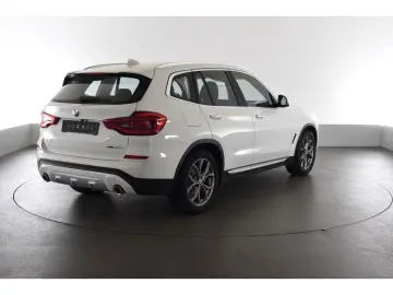 X3 20d xLine Anhängerkupplung Head Up Display Hi