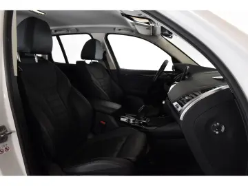 X3 20d xLine Anhängerkupplung Head Up Display Hi