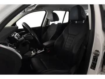 X3 20d xLine Anhängerkupplung Head Up Display Hi