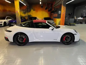 Porsche 992 911  992.2 Targa 4 GTS