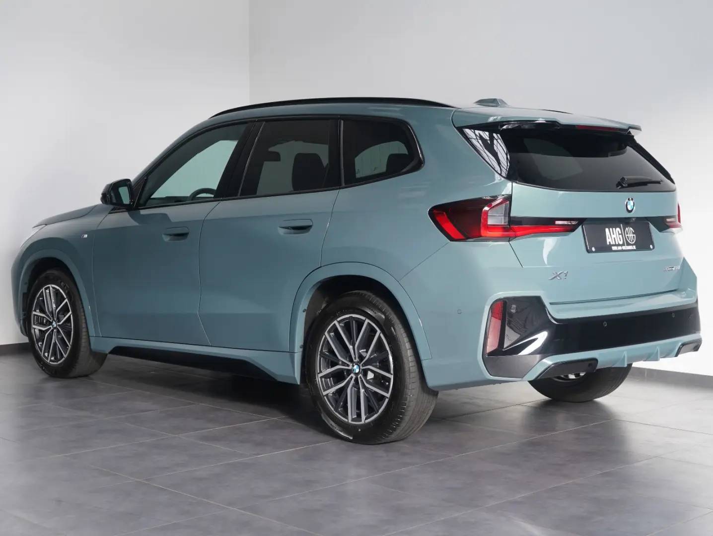 X1 23 i xDrive M Sport HUD 360  PANORAMA AHK