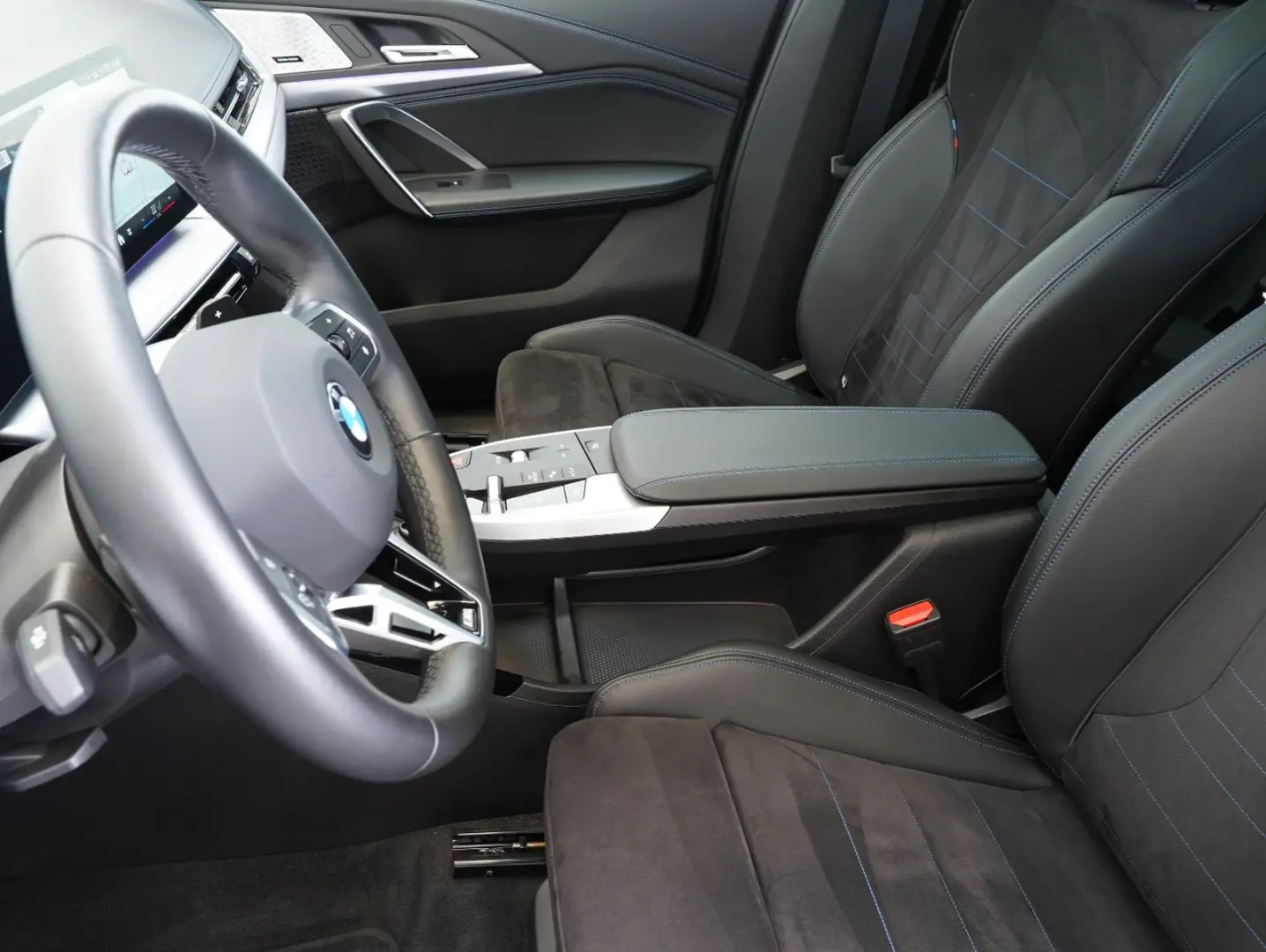 X1 23 i xDrive M Sport HUD 360  PANORAMA AHK