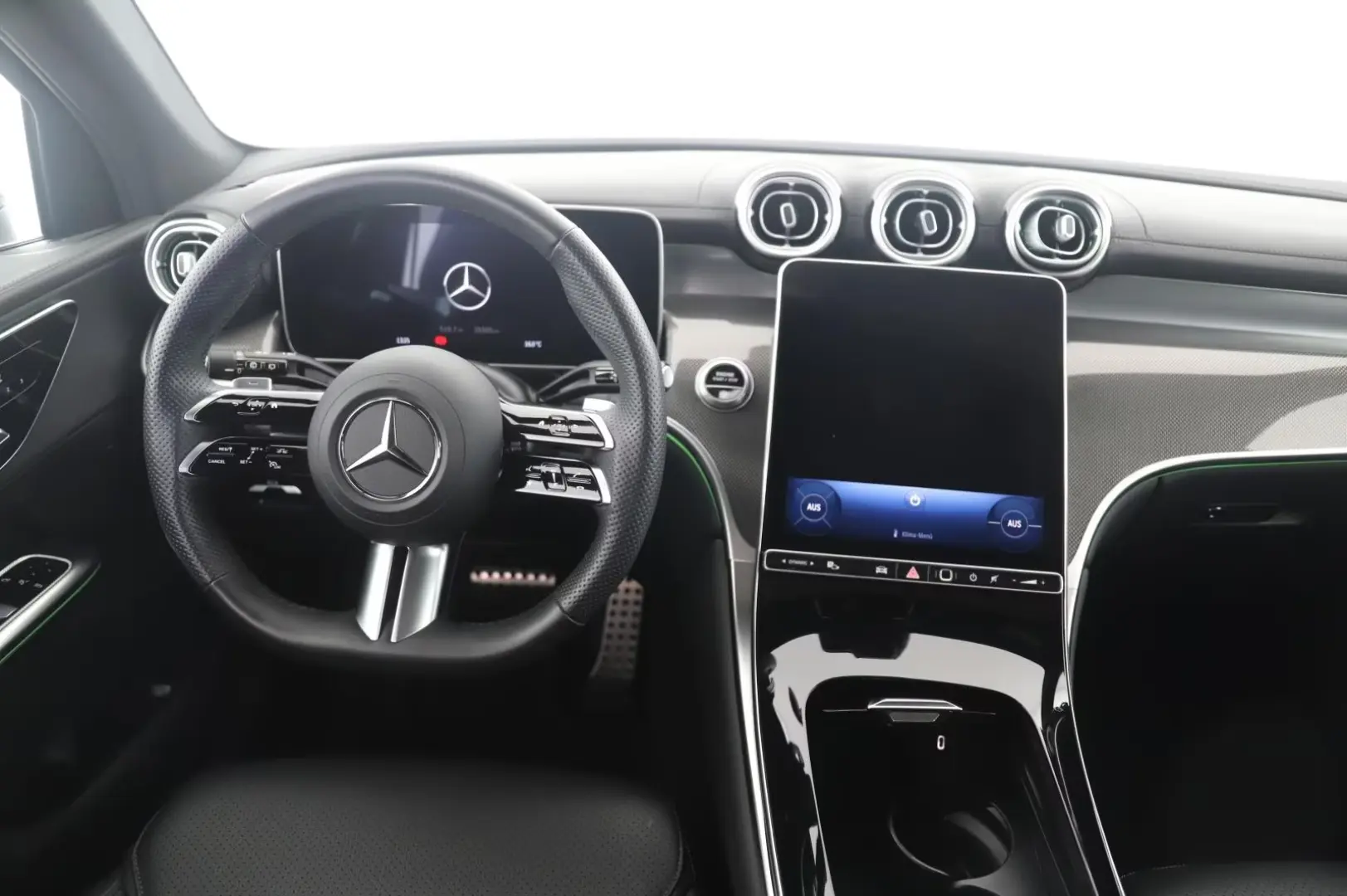 Mercedes-Benz GLC 200 Linie AMG 4M 2x LED PANO AHK