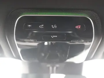 Mercedes-Benz GLC 200 Linie AMG 4M 2x LED PANO AHK