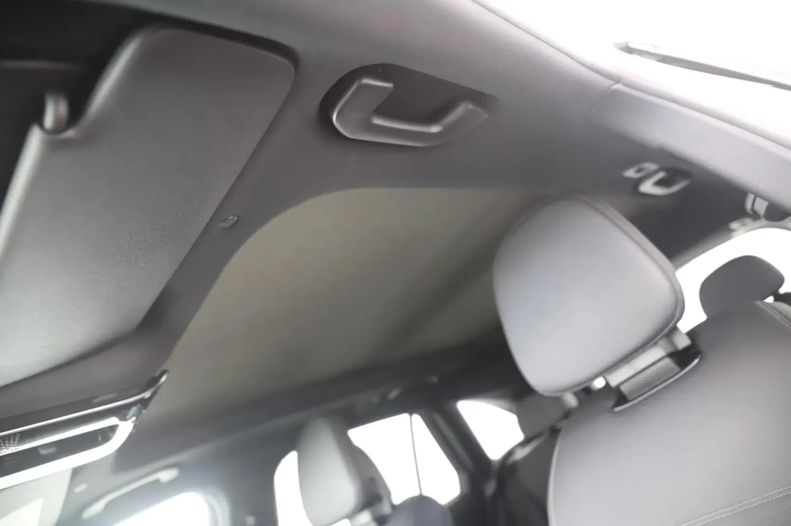 Mercedes-Benz GLC 200 Linie AMG 4M 2x LED PANO AHK