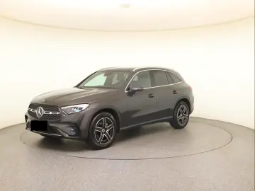 Mercedes-Benz GLC 200 Linie AMG 4M 2x LED PANO AHK