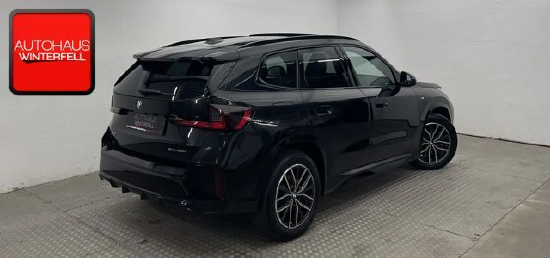 X1 xDrive 23 i M SPORT PANO H K MEMO MASSAGE ACC