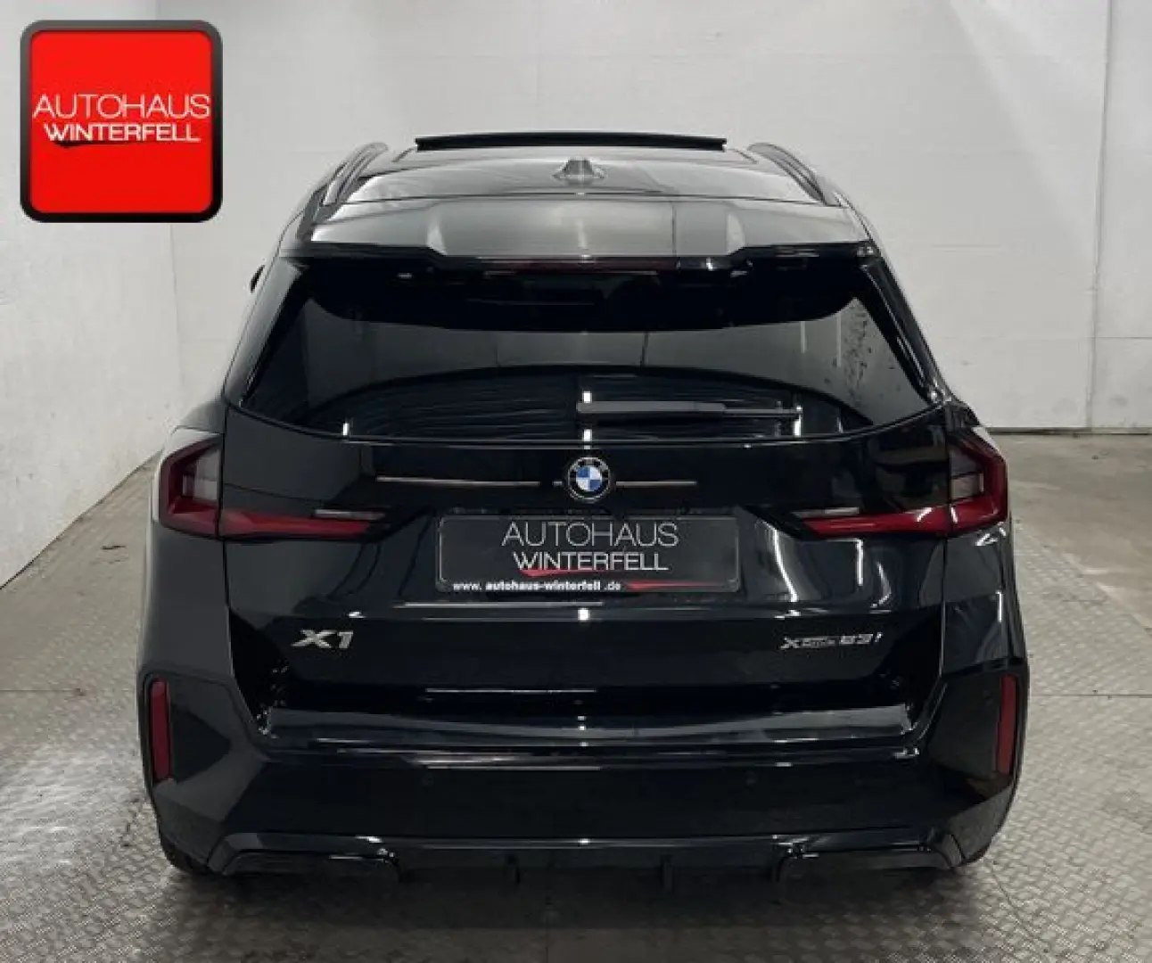 X1 xDrive 23 i M SPORT PANO H K MEMO MASSAGE ACC