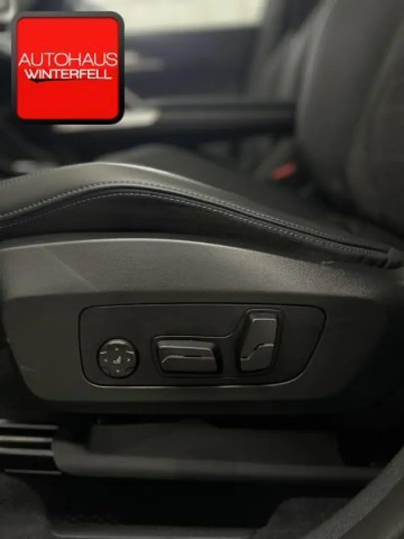 X1 xDrive 23 i M SPORT PANO H K MEMO MASSAGE ACC