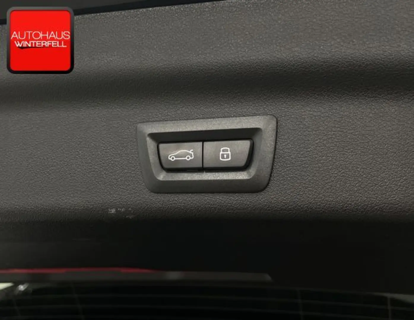 X1 xDrive 23 i M SPORT PANO H K MEMO MASSAGE ACC