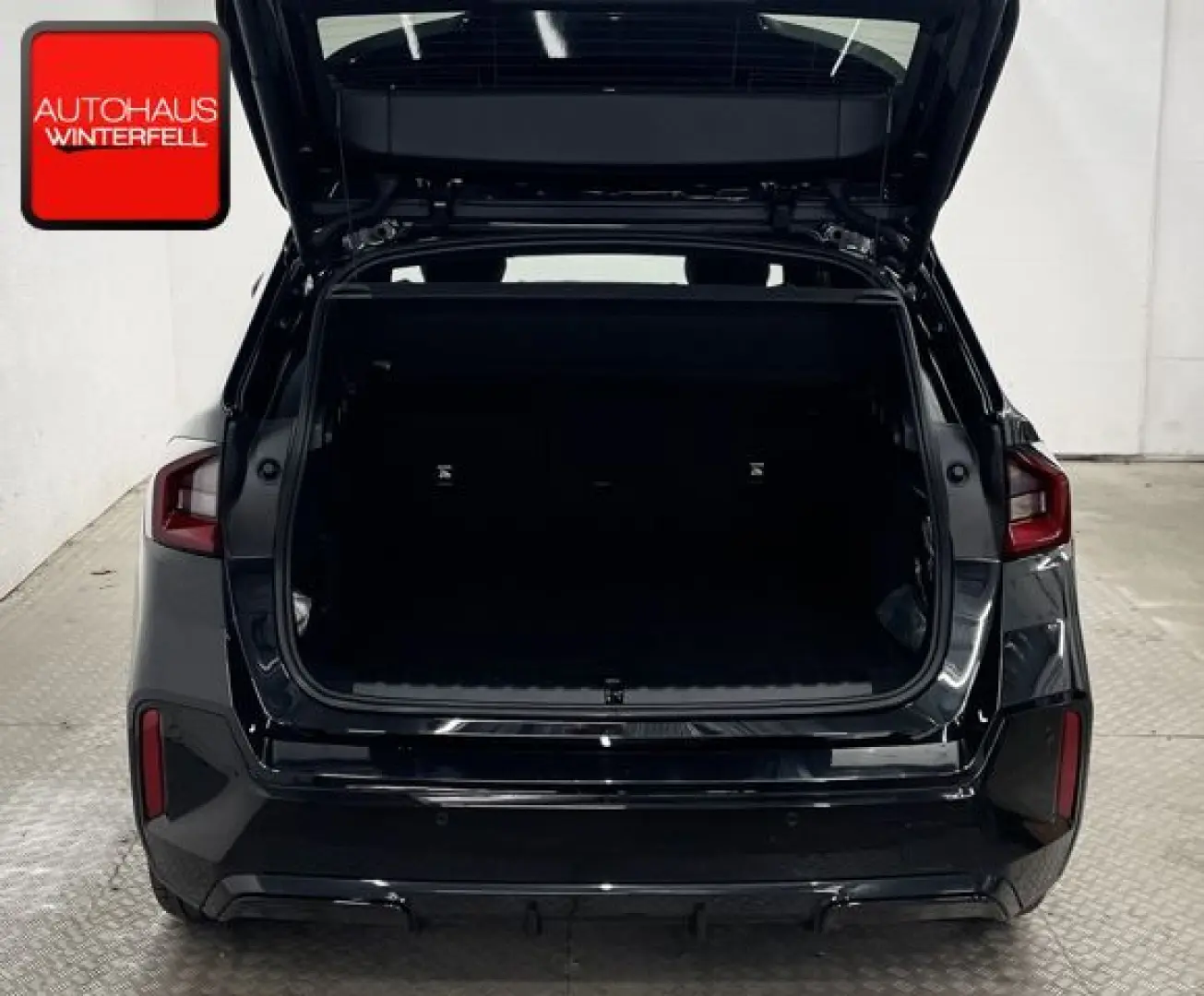 X1 xDrive 23 i M SPORT PANO H K MEMO MASSAGE ACC