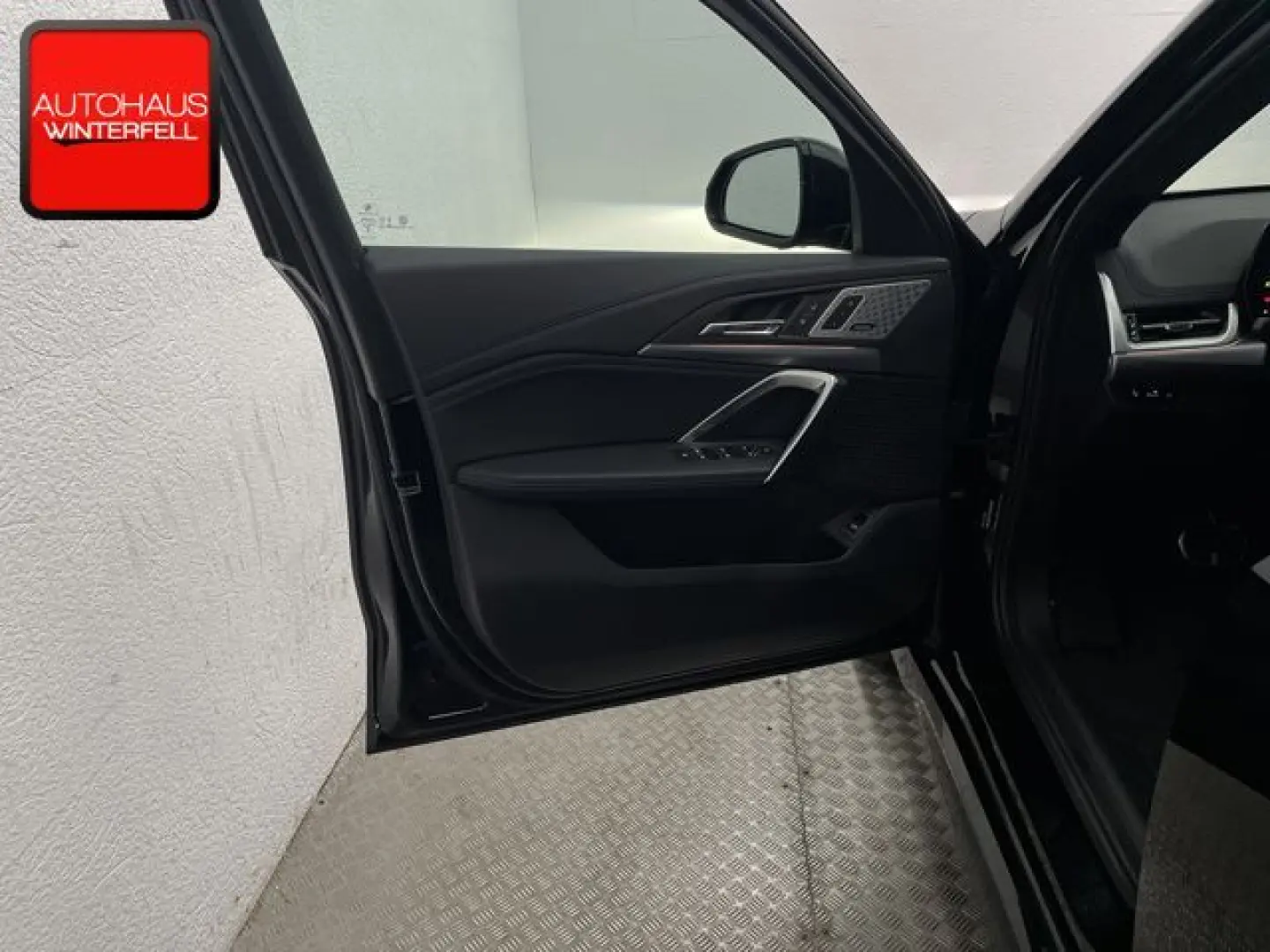 X1 xDrive 23 i M SPORT PANO H K MEMO MASSAGE ACC