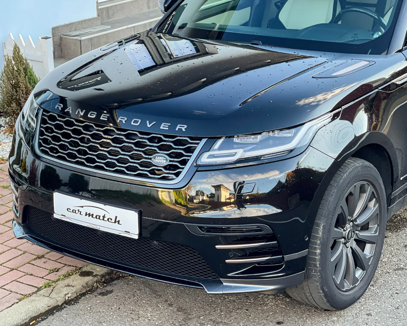 Range Rover Velar R-DYNAMIC