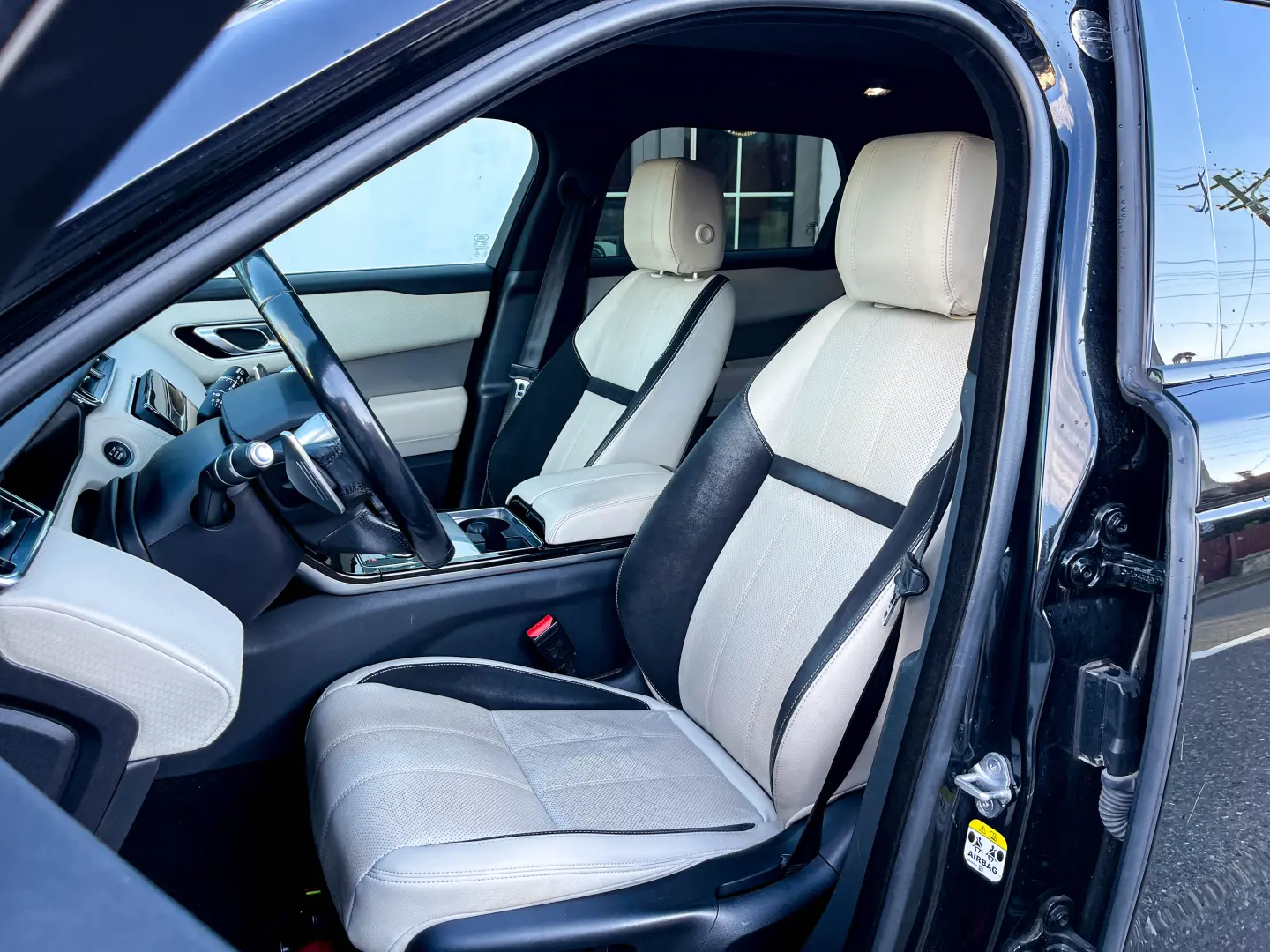 Range Rover Velar R-DYNAMIC