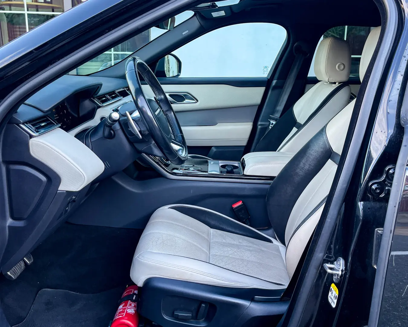 Range Rover Velar R-DYNAMIC