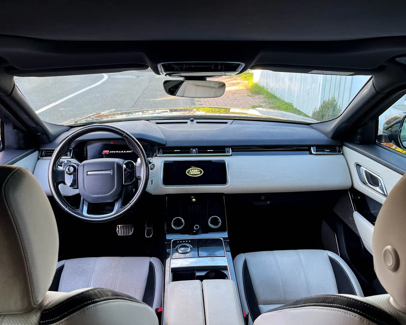 Range Rover Velar R-DYNAMIC