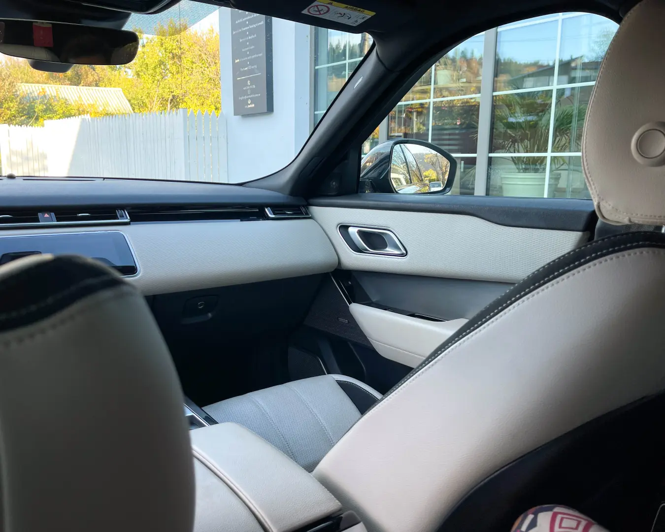 Range Rover Velar R-DYNAMIC