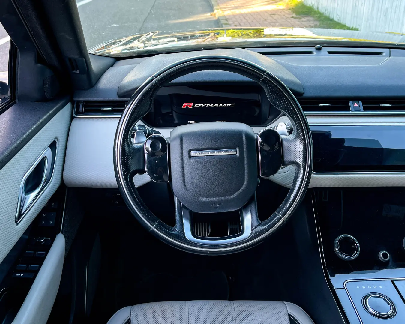 Range Rover Velar R-DYNAMIC