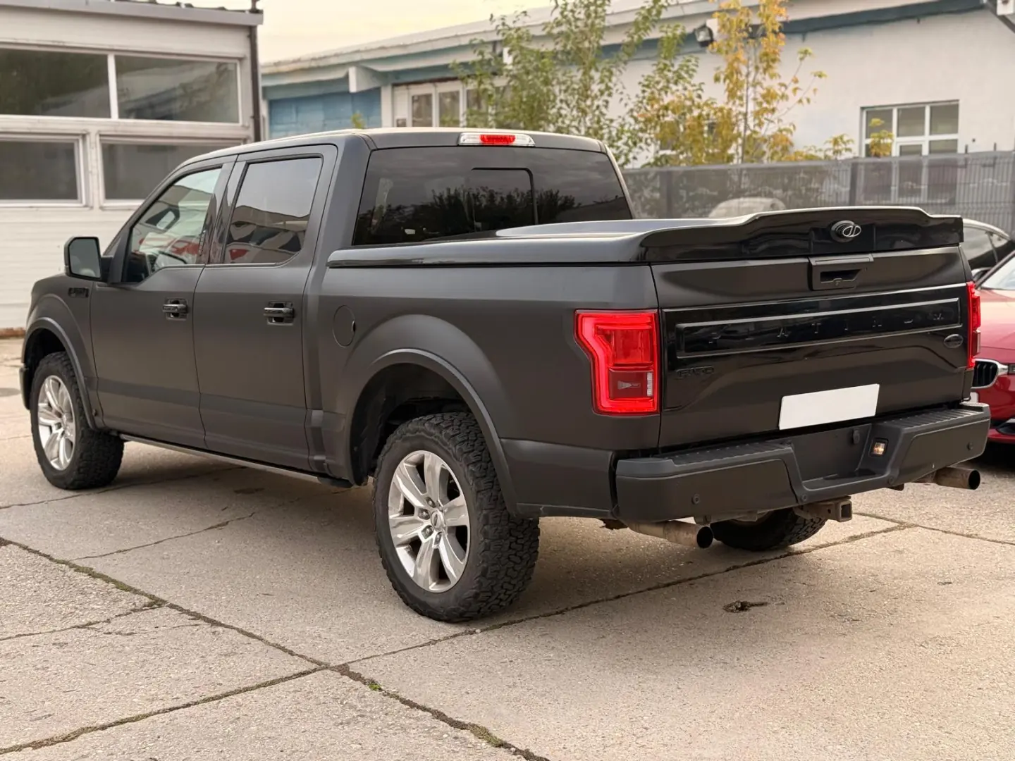 Ford F-150 Platinum – Luxury & Power - Autoutilitara