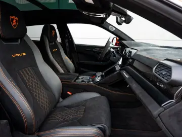 Lamborghini Urus Performante